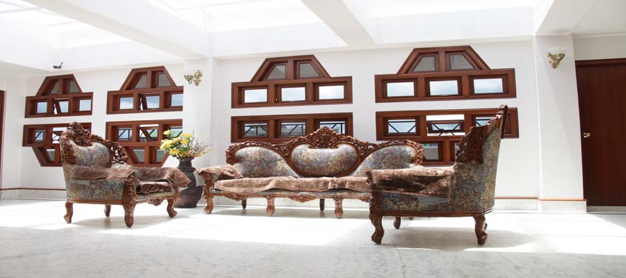 Hotel Yalana reception